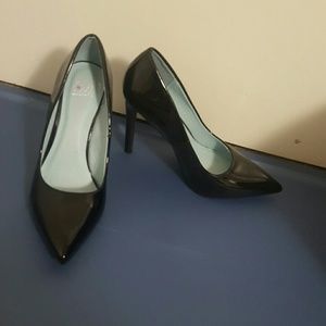 Gorgeous black heels